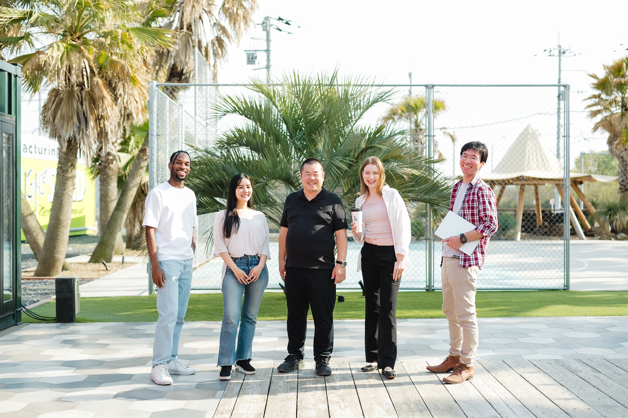 Group photo of SEATUS employees